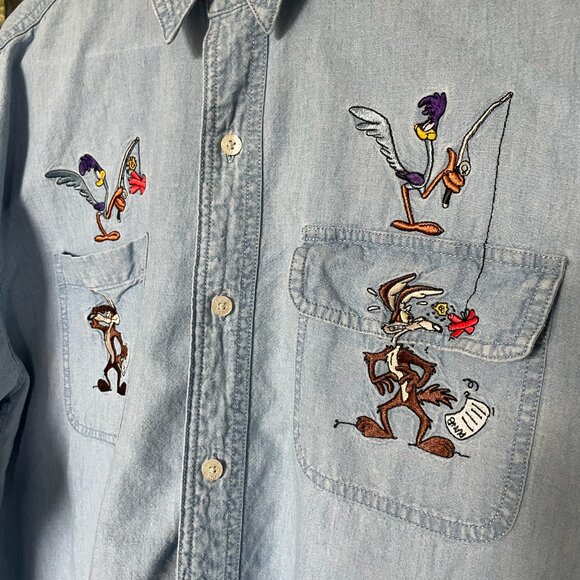 Looney Tunes - Wile E. Coyote & Road Runner Button Up - Size L - Gently Used - Picture 3 of 7